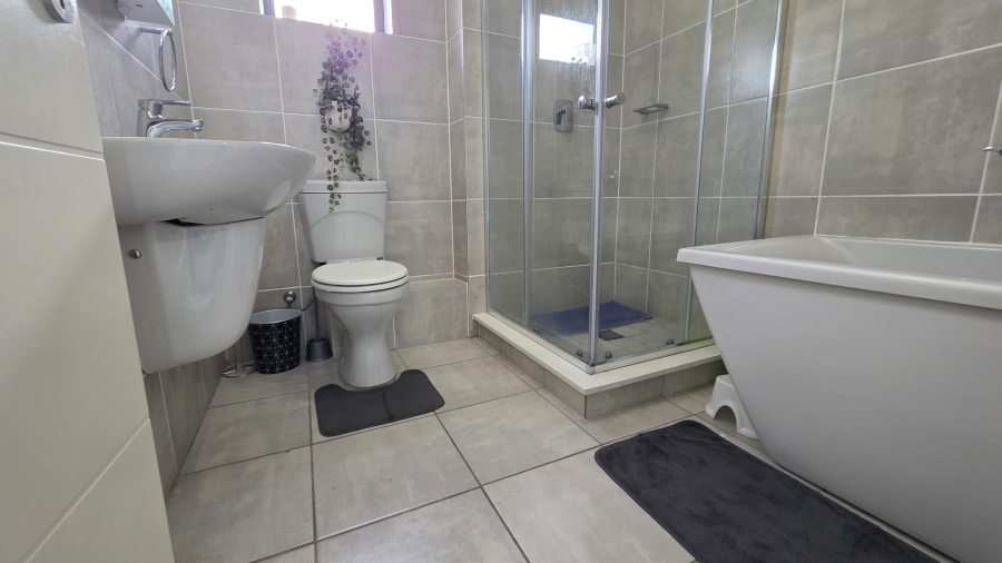 1 Bedroom Property for Sale in Greenbay Eco Estate Western Cape